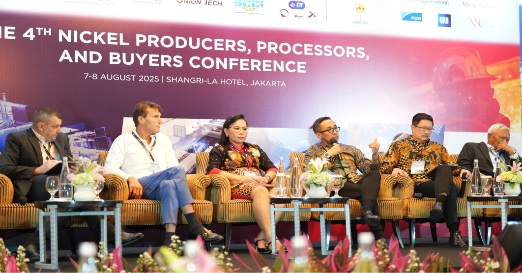 (Left to right): Moderator Ben Lawson, Senior Adviser at PT Trinusa Resources; Justin Werner, Managing Director of Nickel Industries Limited; Miedy Katrin Lengkey, Secretary General of the Indonesia Nickel Miners Association (APNI); Bernardus Irmanto, President Director and CEO of PT Vale Indonesia Tbk; Roy Arman Arfandy, President Director of PT Trimegah Bangun Persada Tbk (Harita Nickel); and Alexander Barus, a nickel expert, engaged in a discussion on how Indonesian nickel companies operate today, including strategies for competitiveness, adapting to low prices, cost efficiency, and investment priorities, at the 4th Nickel Producers, Processors, and Buyers Conference hosted by Petromindo.com and Coal Metal Asia Magazine on August 7, 2025, in Jakarta. (Lucky Ebenhaezer Ginting)