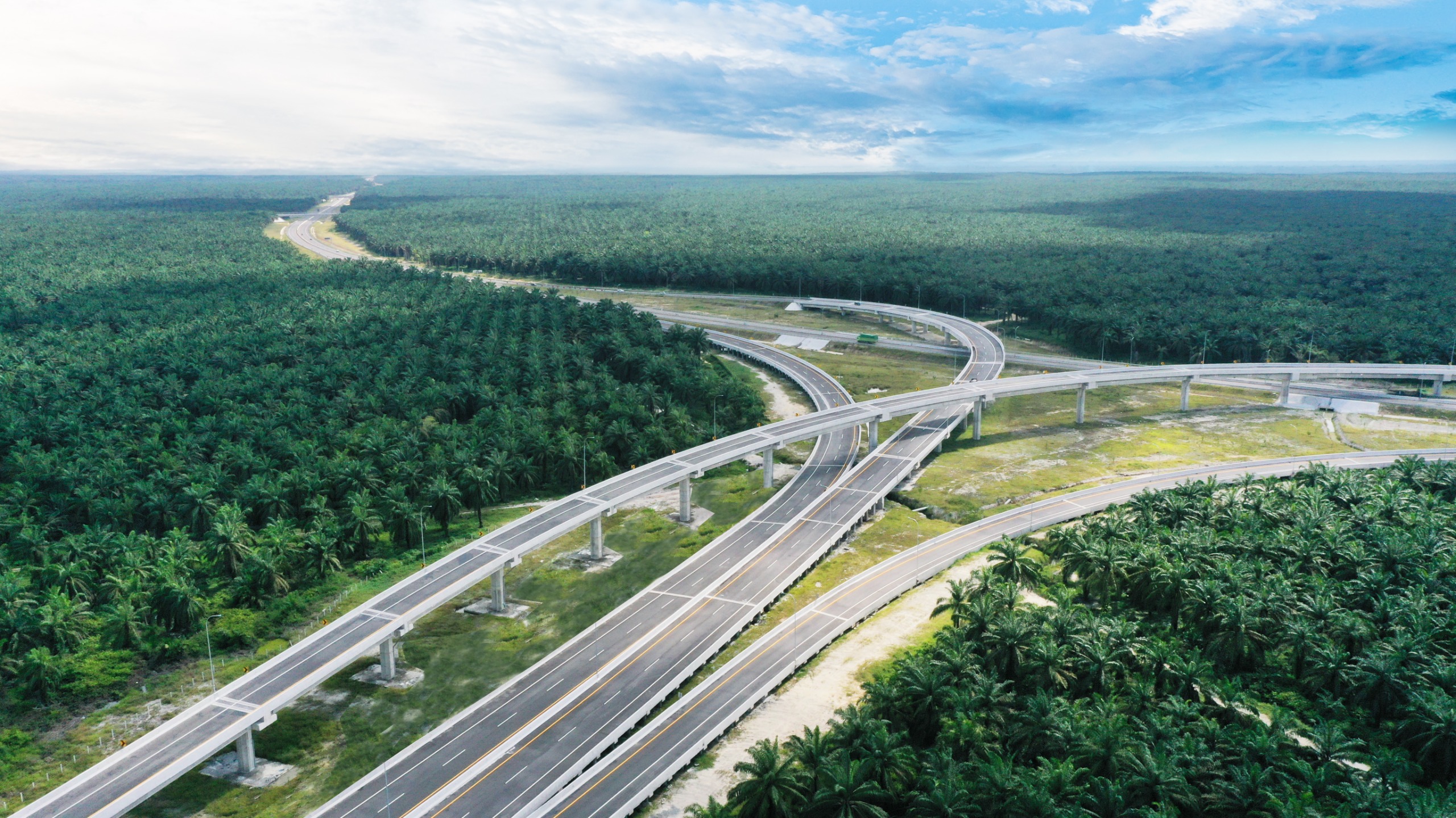 Hutama Karya says H1 profit beats target as toll road business lifts earnings