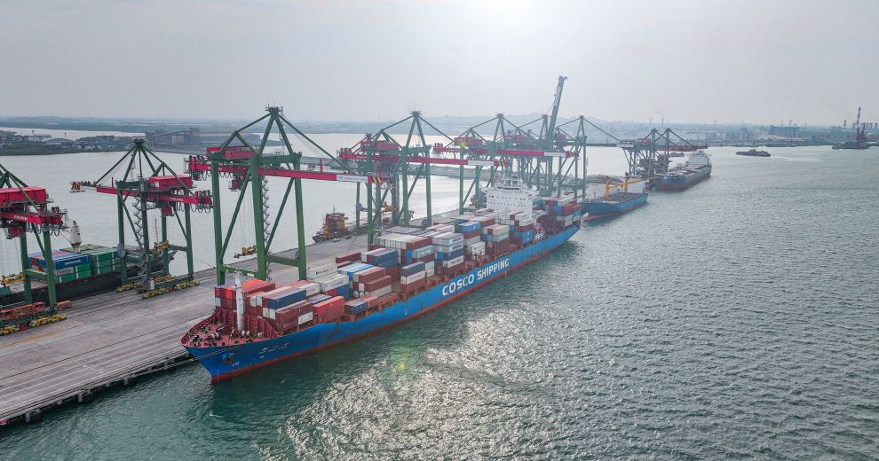 Pelindo container volumes rise 5.5% in H1 on new shipping services