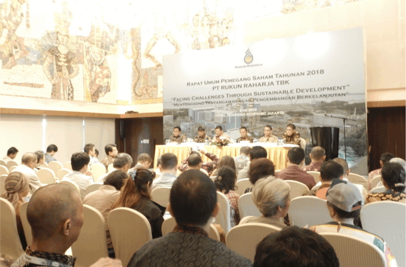 PT Rukun Raharja Tbk (RAJA) has conducted an Annual General Meeting of Shareholders (AGMS). The meeting agenda includes the changing of commissioners and directors board composition. The AGMS approved the replacement of Boyke W Mukijat as President Commissioner by M. Senang Sembiring, while Fahrizi resigned from his post as a director of the company and will focus on upstream oil and gas business investment. The company is also considering to enter renewable energy business. (Petromindo|Thomas)