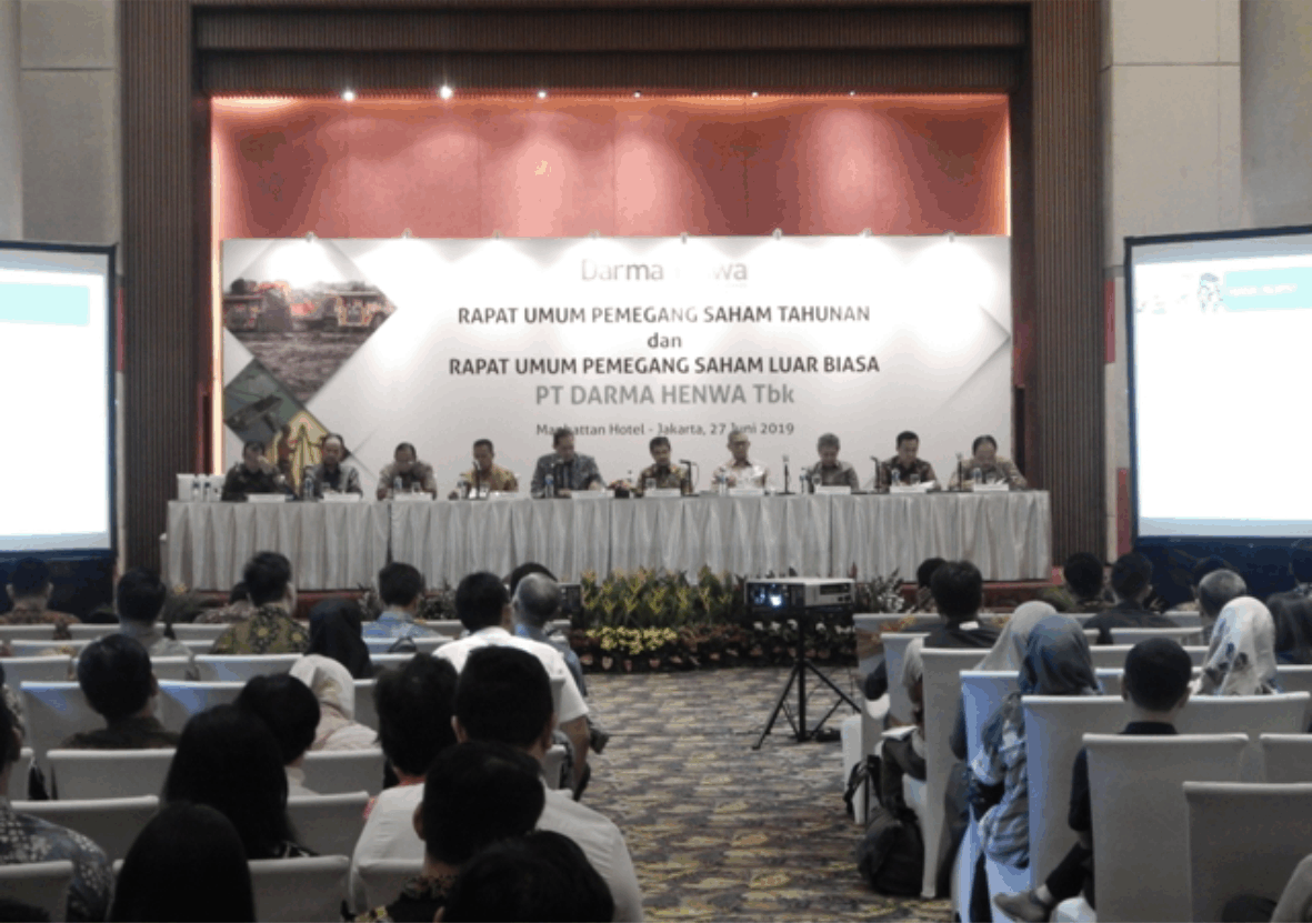 IDX-listed coal mining contractor PT Darma Henwa Tbk (DEWA) held an annual shareholders meeting on Thursday in Jakarta.  The company reported that overburden removal volume last year increased by 18.7 percent to 101.86 million bank cubic meters from previous year.  Meanwhile coal production increased by 4.2 percent to 13.31 million tons. (Petromindo|Thomas)