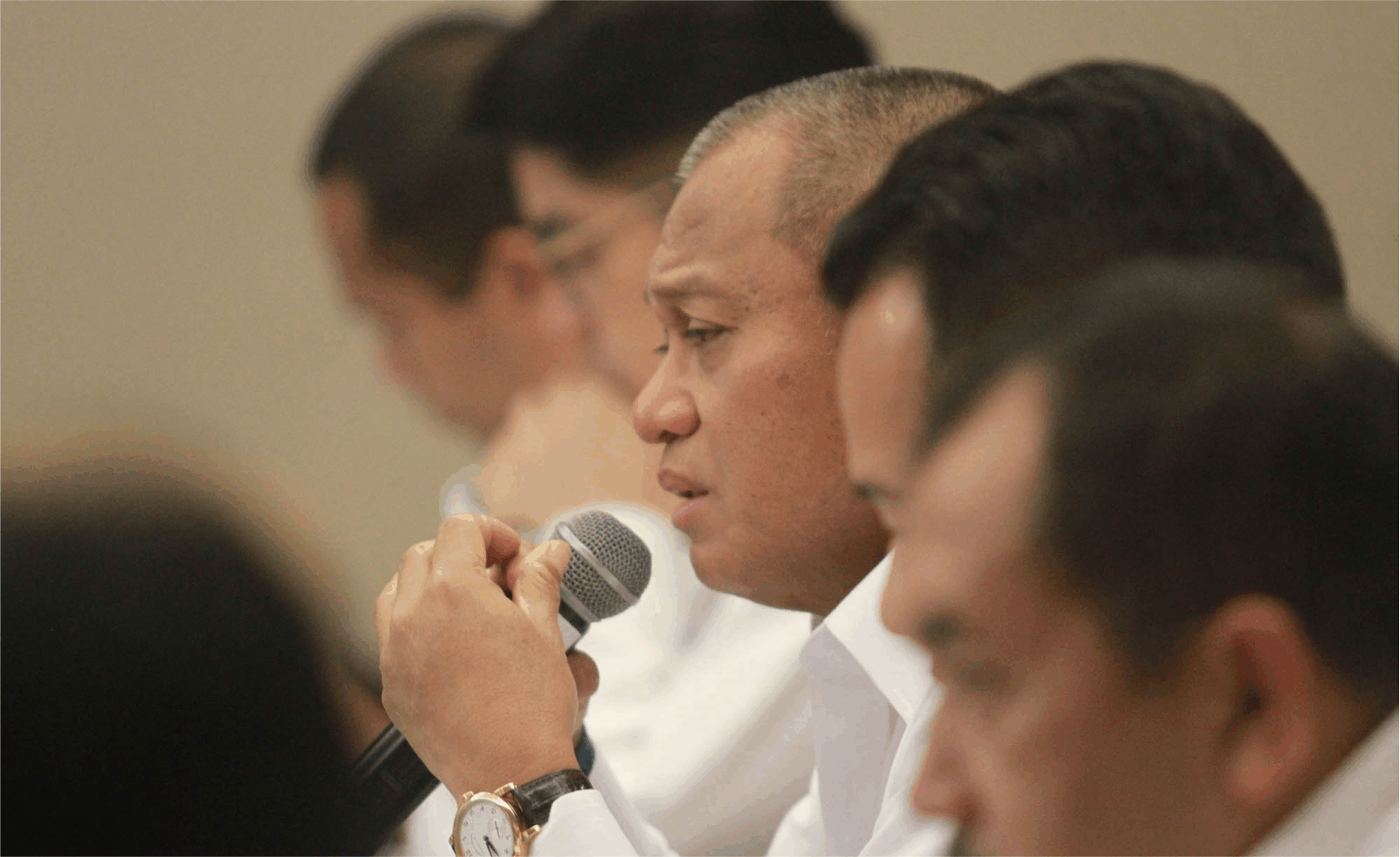 President Director of PT Bukit Asam Tbk Arviyan Arifin (center) together with directors of the company deliver the company’s first quarter 2019 results in Jakarta on Wednesday (24/04). In the quarter, Bukit Asam sold 6.65 million tons of coal, or up 5.6% from the same period last year of 6.3 million tons and revenues of Rp5.34 trillion. (Dasir|Petromindo)